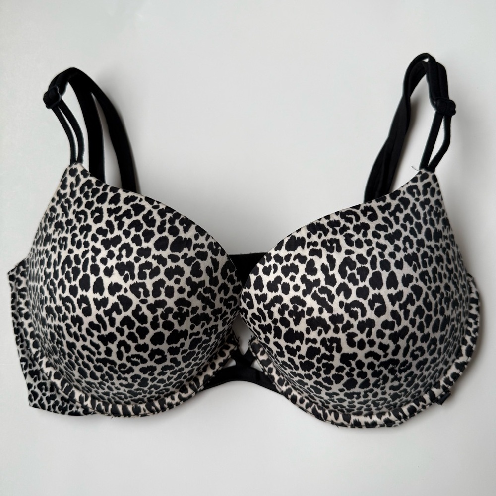 Victoria’s Secret Very Sexy Push-Up Bra 32DD Leopard Print Underwire